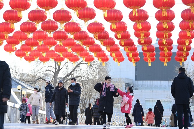 Short-distance trips top choice for New Year's Day holiday tourists