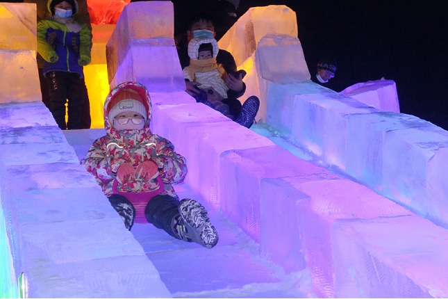 48th Harbin ice lantern fair opens to public