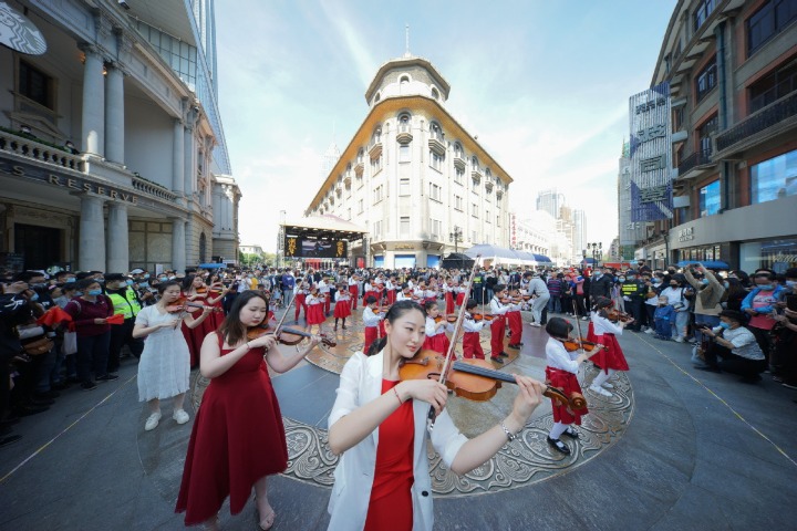 Tianjin strives to build consumption center city