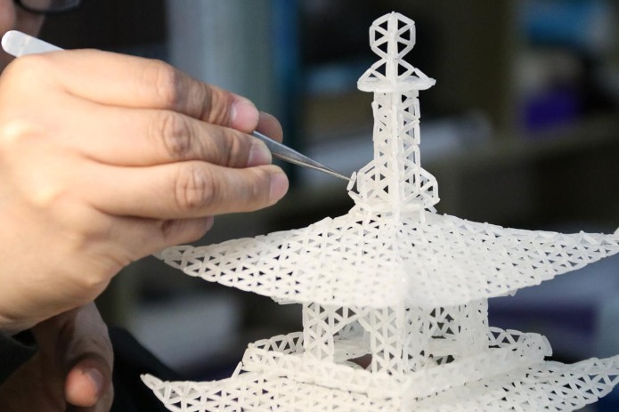 Traditional art uses building blocks of rice