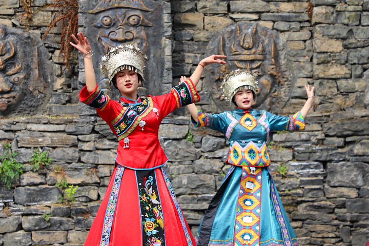 Hubei’s scenic area showcases Bachu folk culture
