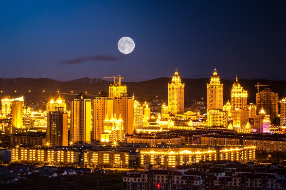 Manzhouli glows beautifully at nighttime