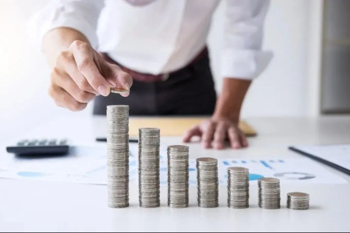 China adopts law on futures and derivatives