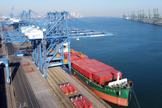 Container throughput of China's Tianjin Port hits record high in Q1