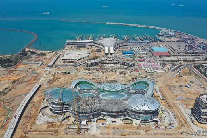 Haikou duty-free shopping complex under construction