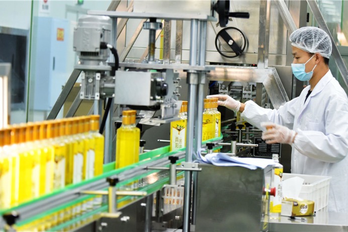 China's private firms get more loan support in 2021