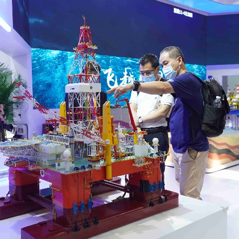 Major oil companies see rising net profit, revenue last year