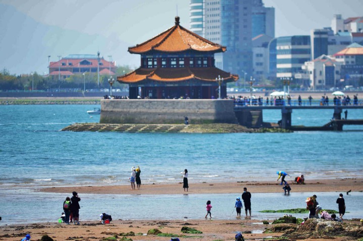 Labor Day tourism takes hit amid epidemic jitters