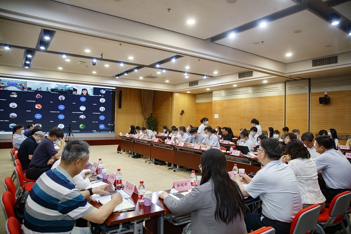 NHC team discusses talents cultivation with China CDC