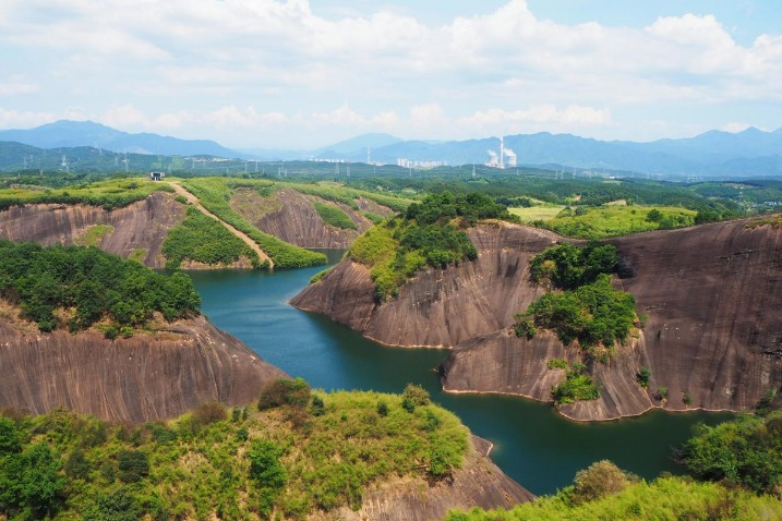 Danxia landform protected in Hunan