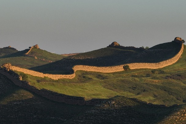 Photos show off Great Wall section in Shanxi