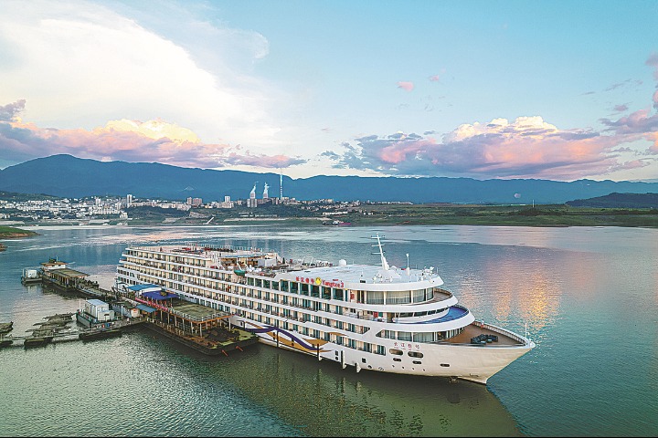 Rivers of lukewarm sails, low returns