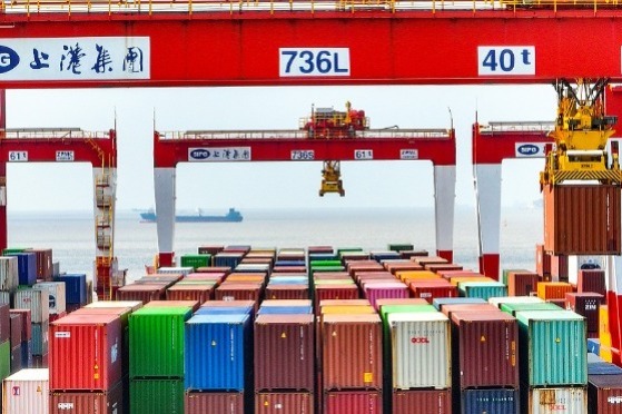 China's weekly export container shipping index down