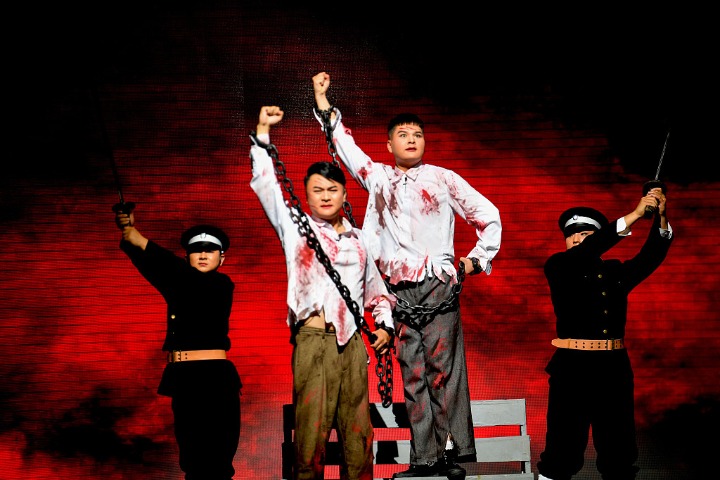 Opera pays tribute to revolutionary martyrs