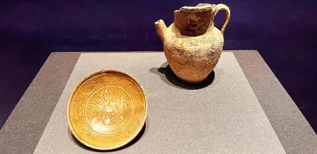 Cultural relics salvaged from Yuan Dynasty shipwreck exhibited in Fujian