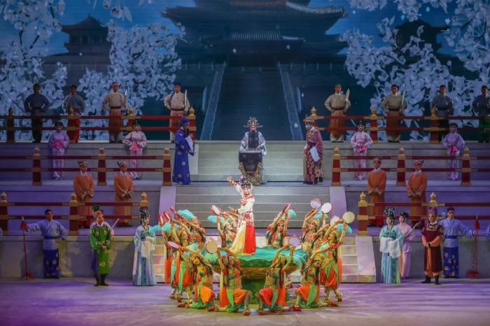 Ancient tragic love story weaved in Peking Opera