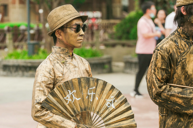 Theme park operator offers holiday treats