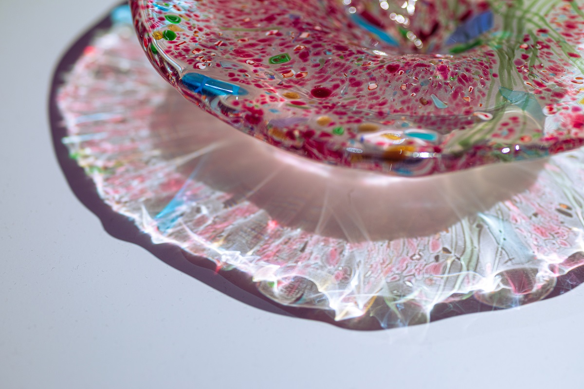 Contemporary glass art shines at Suzhou exhibit