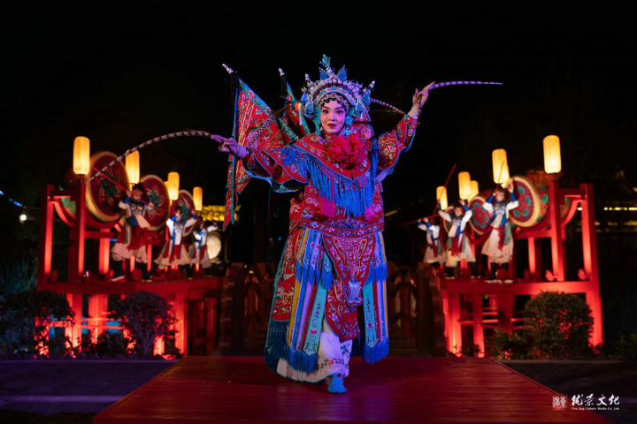 Huaiju Opera show entertains visitors at Jiangsu scenic area