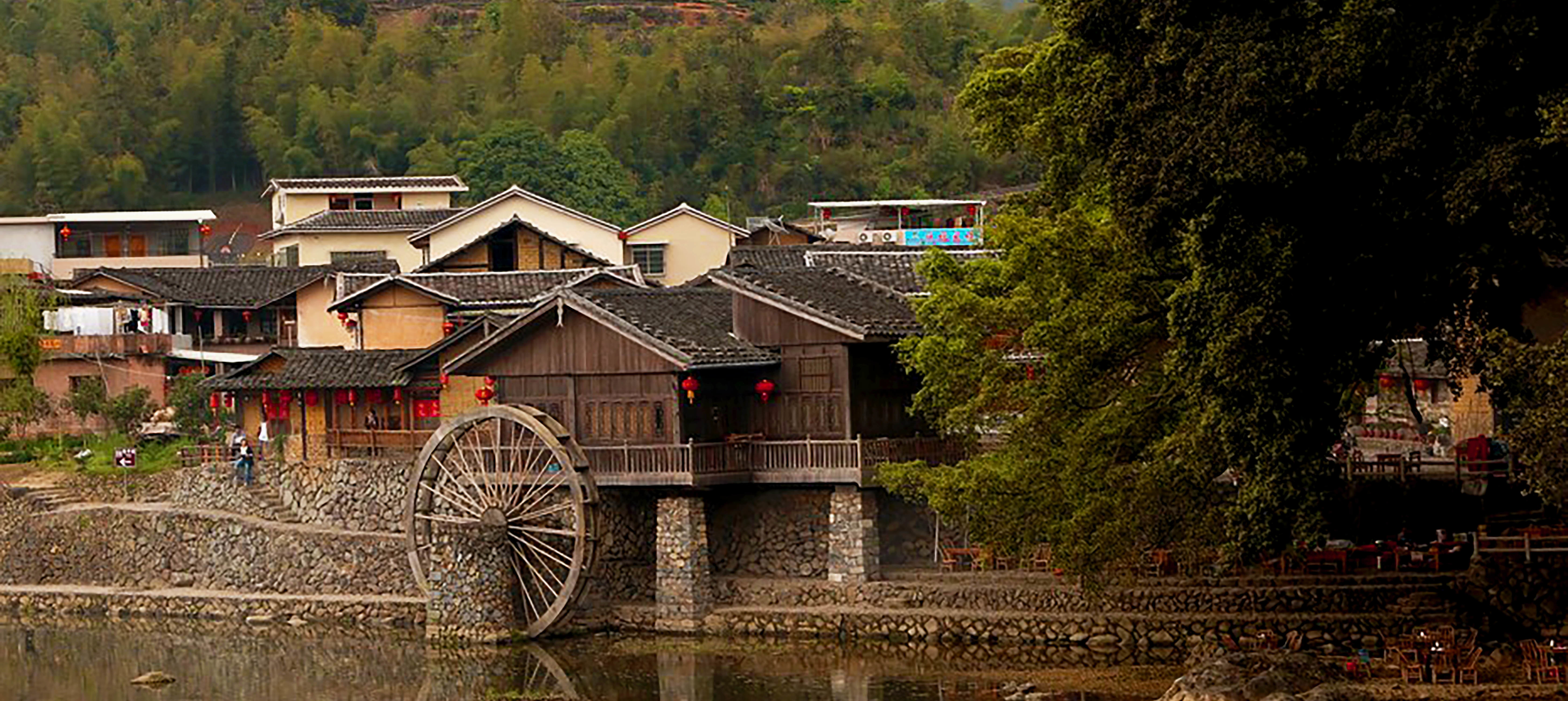 Yunshuiyao Ancient Town & <em>The Knot</em>