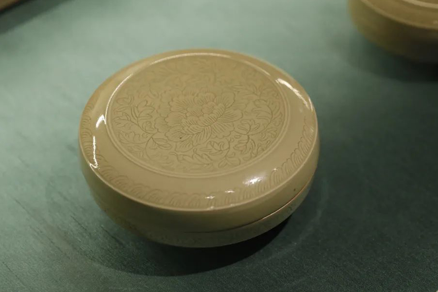 Suzhou exhibit features intangible cultural heritage items