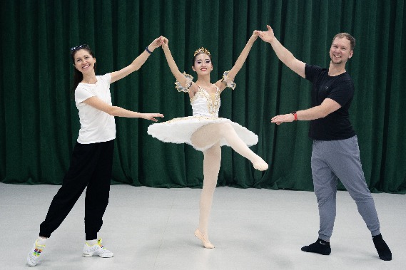 Dance teachers embrace a new life