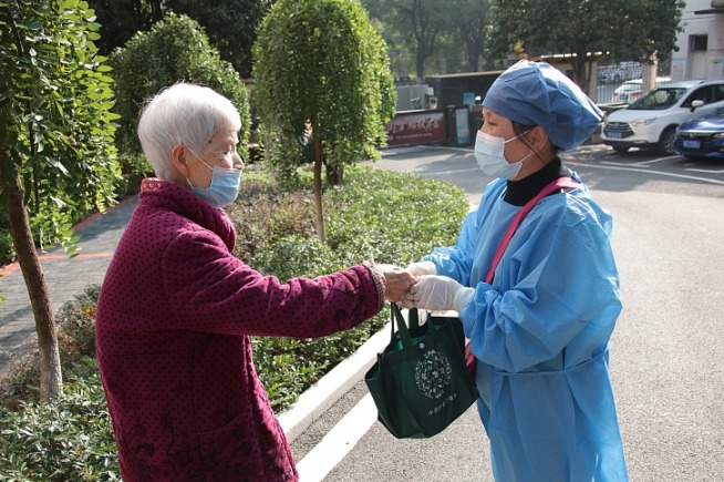 Science talk: What do China's updated COVID rules mean?