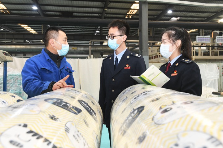 Tax cuts, refunds ease pain of small biz