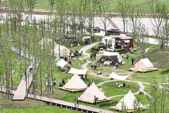 China plans to boost development of camping tourism