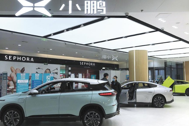 Policies on new energy vehicles important tools to boost consumption