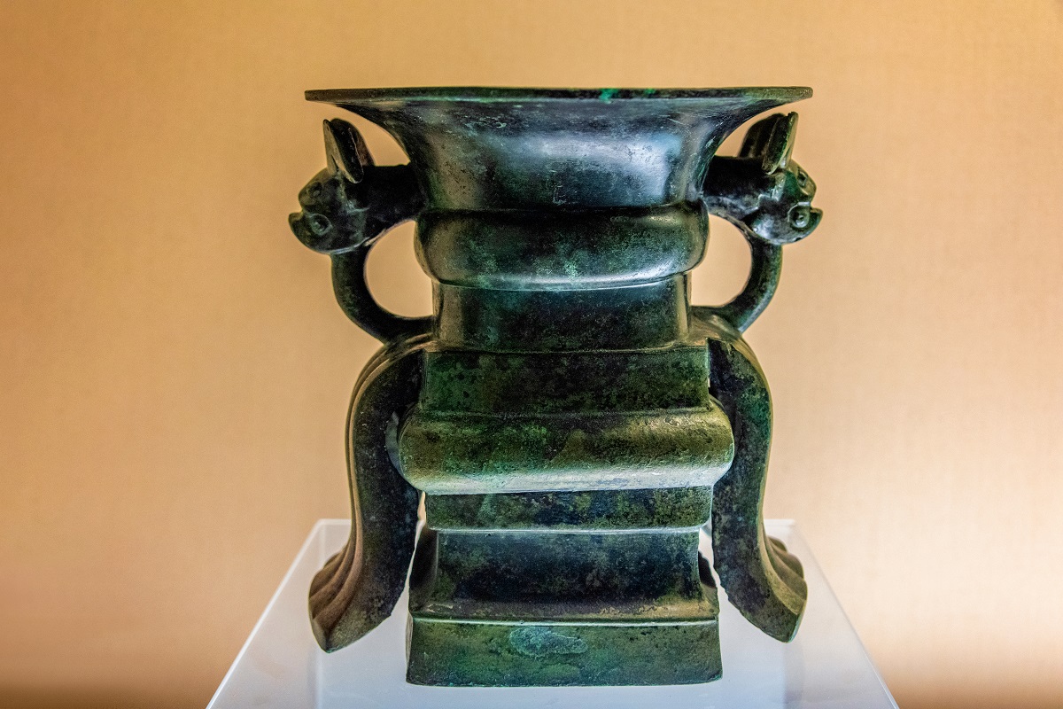 Unique bronze wine vessel from 3,000 years ago