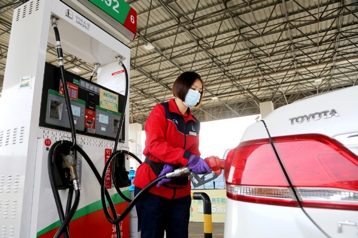 China to cut gasoline, diesel retail prices
