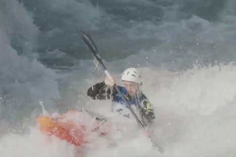 Kayakers challenge whitewater in Yunnan
