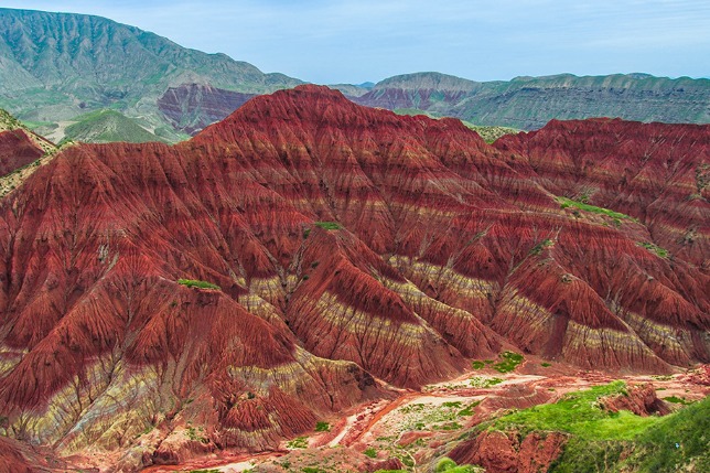 Liujiaxia Reservoir showcases breathtaking views