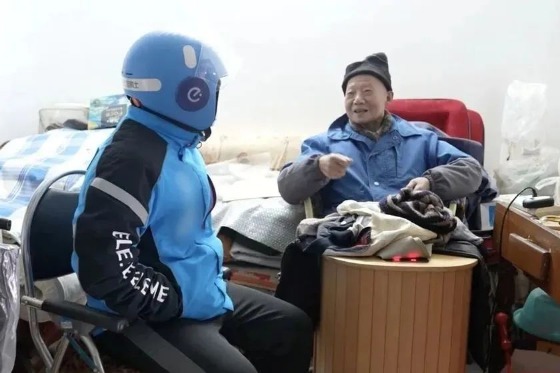 Food and friendship delivered to Changsha's seniors