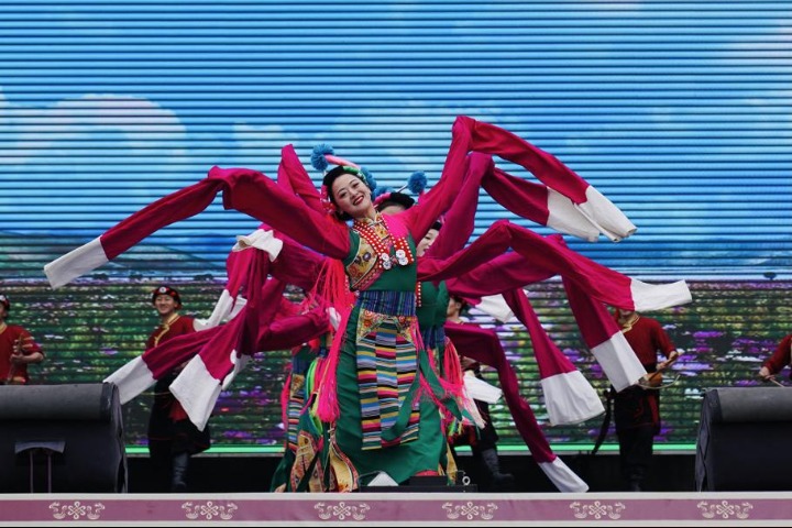 Tibetan New Year a group affair