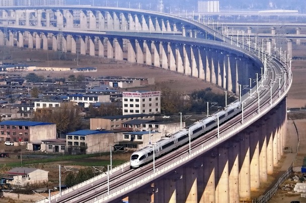 China's transport network now covers over 6 million km