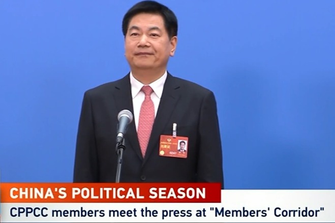 Watch it again: Political advisers meet press at 'corridor interview'