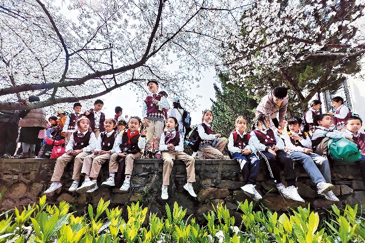 Travel sector booming as people eager to enjoy spring