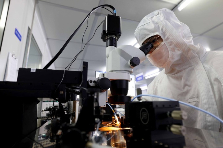 China to formulate key automotive chip standards by 2025