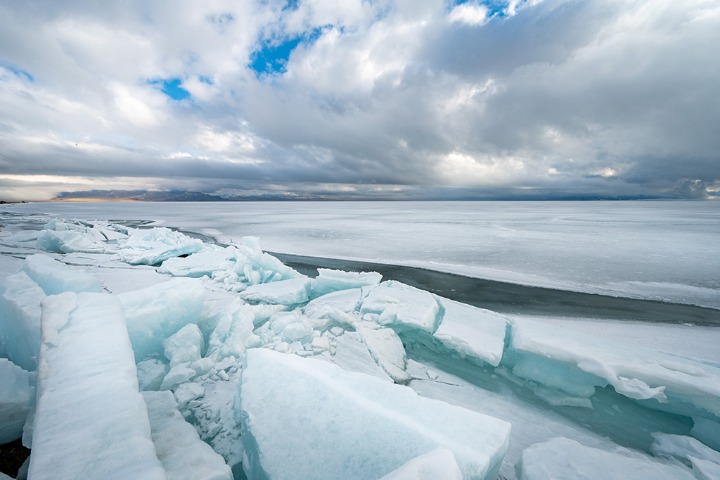 Unique landscape at Xinjiang’s Sayram Lake
