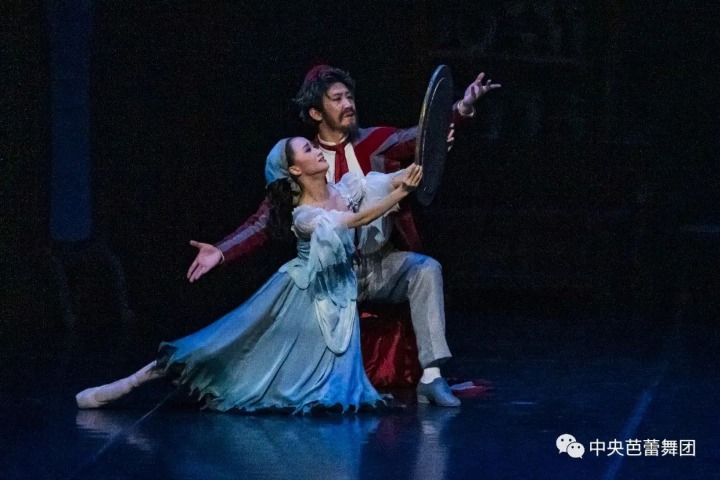 'Cinderella' staged with all new cast