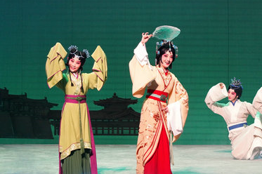 Kunqu Opera brings the life of Lady Xu Mu to stage