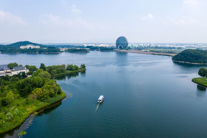 Yanqi Lake boasts stunning views
