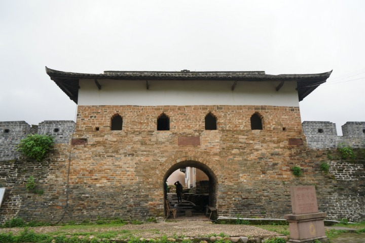 Yangjiao Water Castle attracts tourists in Ganzhou