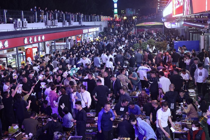 COVID precautions taken ahead of travel rush