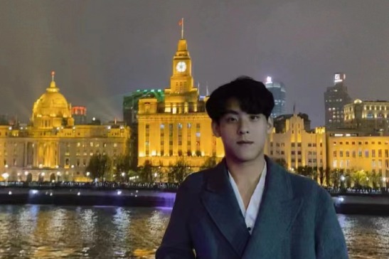 No distance between students across the Strait