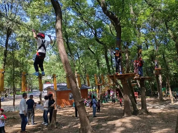 Tourism booms in WEDZ during Labor Day holiday