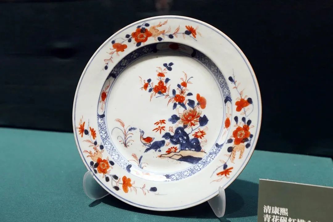 Imari porcelain from China and Japan on exhibit in Zhejiang