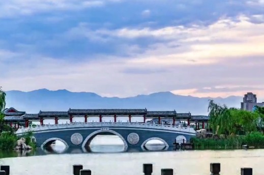 Changing scenes in Yinchuan show growth of city